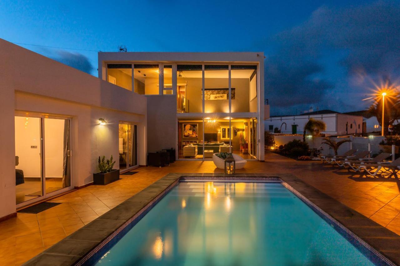 Villa Alma Tías Buitenkant foto